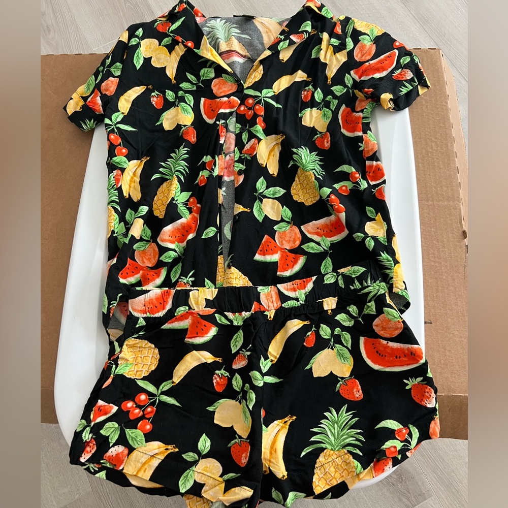 Tropical co-ord set . Button up shirt and shorts